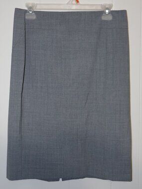 Le Château Grey Pencil Skirt – Classic Office Style (Women’s 7/8)
